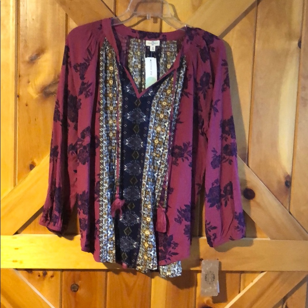 Stitch Fix Caseey tassel detail top. Burgundy. Medium. New.